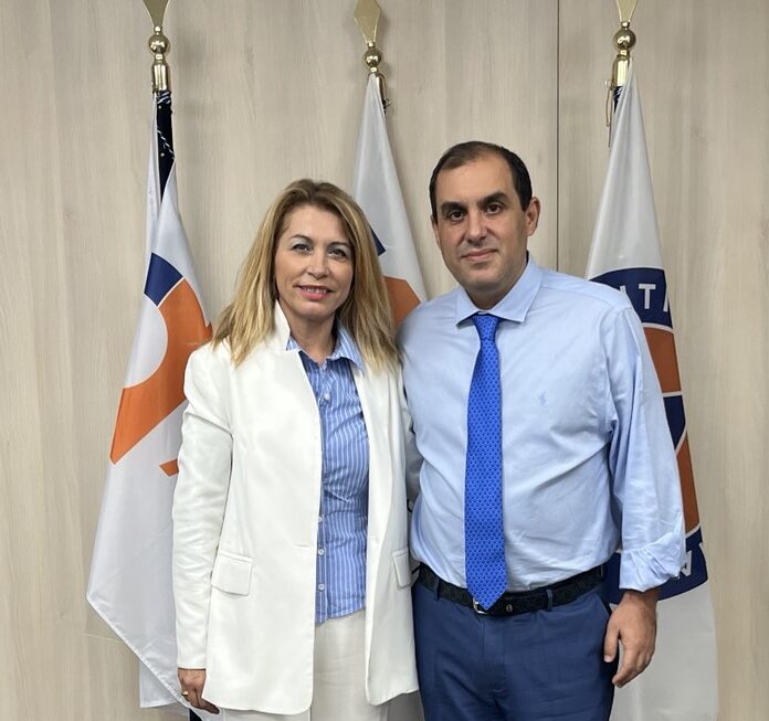 Με  τον Υφυπουργό Κλιματικής Κρίσης και Πολιτικής Προστασίας Κώστα Κατσαφάδο συναντήθηκε η Γιώτα Παυλοπούλου