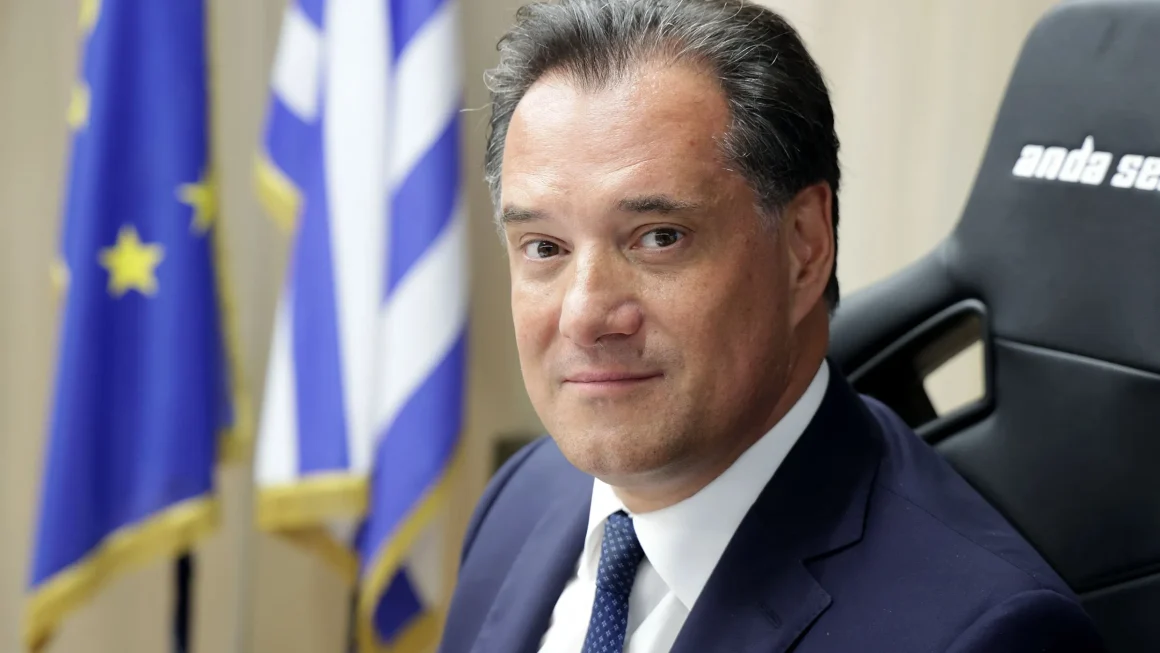 Σε διευκρινίσεις σχετικά με τα περί ενοποίησης στους νέους οργανισμούς και διευθύνσεις προχώρησε ο Άδωνις Γεωργιάδης