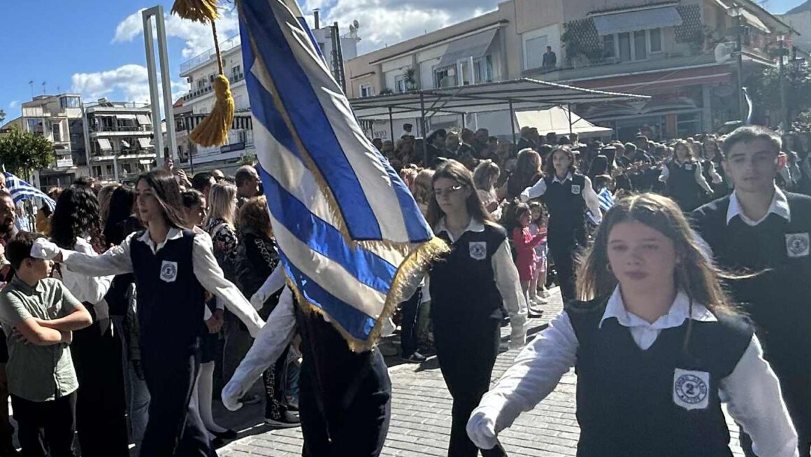 ΑΙΓΙΟ: Στη Μητροπόλεως η παρέλαση της 28ης Οκτωβρίου