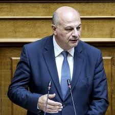 Διέψευσε τα σενάρια παραίτησής με ανάρτηση στα σόσιαλ ο υπουργός Αγροτικής Ανάπτυξης