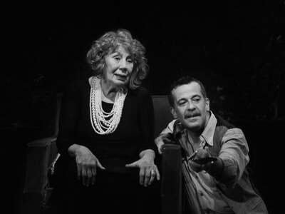 Πάτρα: Στο θέατρο act η παράσταση «Family Secrets» του Enrico Luttmann