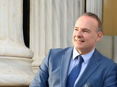 Στο νοσοκομείο ο δημοσιογράφος Παναγιώτης Ρηγόπουλος – Καταγγέλλει ότι τον χτύπησαν μέλη του Εργατικού Κέντρου