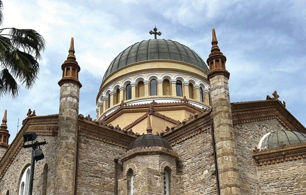 Επαναλειτουργεί ο Ιερός Ναός Εισοδίων Αιγίου