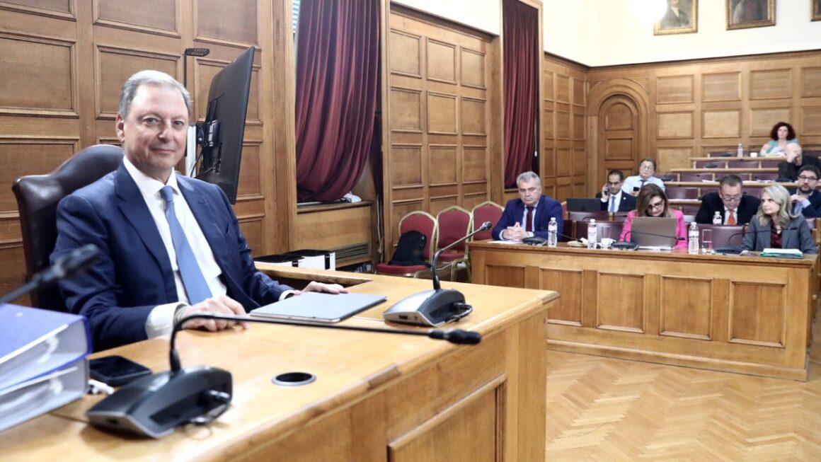 Λιβανός στην εξεταστική για ΟΠΕΚΕΠΕ: Είπαν ότι θα έρθουν με Κρήτες να μου πετάξουν πέτρες και ξύλα στο γραφείο