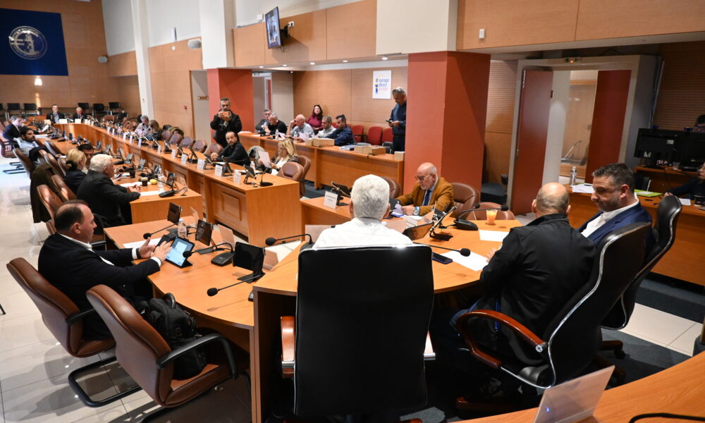 Ομόφωνη αντίθεση του Περιφερειακού Συμβουλίου στην απόφαση για το κλείσιμο των υποκαταστημάτων ΕΛΤΑ