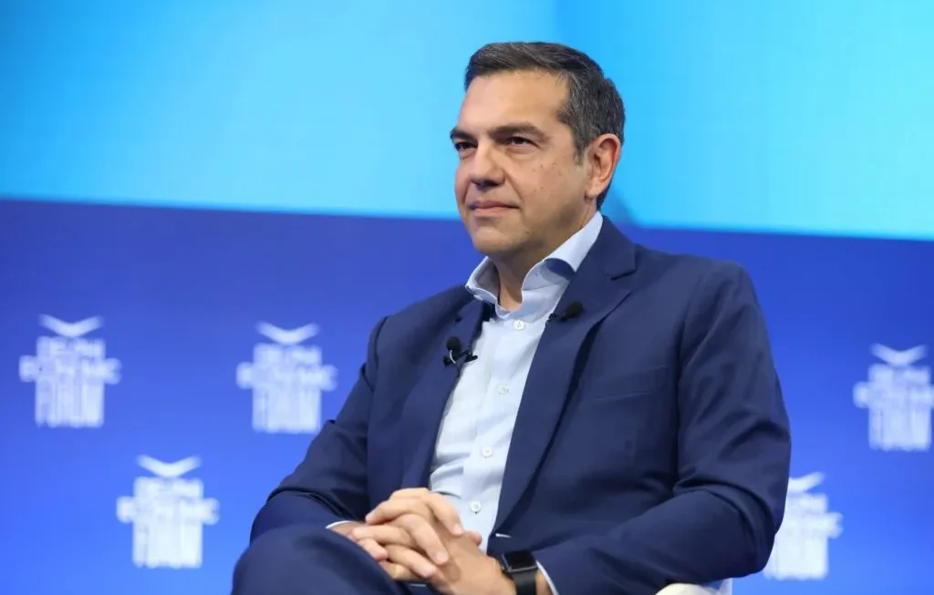 Δημοσκόπηση: Οδηγεί την «κούρσα» ο Αλ. Τσίπρας στο… αριστερό ημισφαίριο