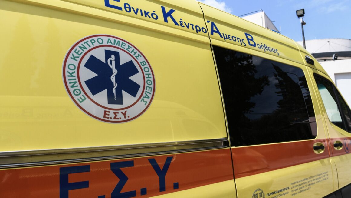 Ακράτα: Νεκρή 76χρονη λουόμενη που ανασύρθηκε από τη θάλασσα