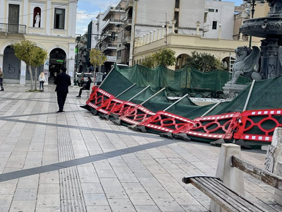 Βανδαλισμοί στα υπό ανάπλαση σιντριβάνια της πλατείας Γεωργίου