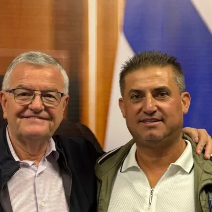 Ο Ανδρέας Χριστόπουλος με τον Αντώνη Κουνάβη