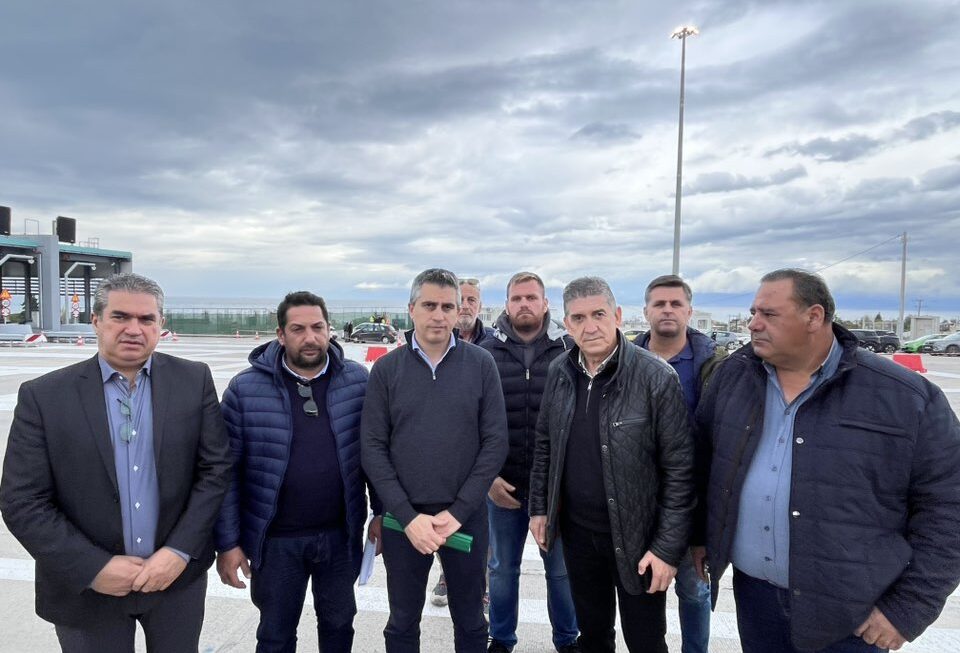 Μαζί με τους αγρότες στον Υπουργό ο Δήμαρχος Δυτικής Αχαΐας, Γρ. Αλεξόπουλος