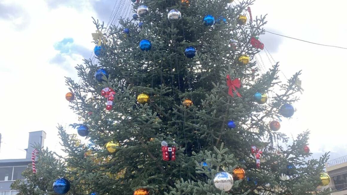 Την Τρίτη 9/12 το άναμμα του Χριστουγεννιάτικου δέντρου του Δήμου Δυτικής Αχαΐας