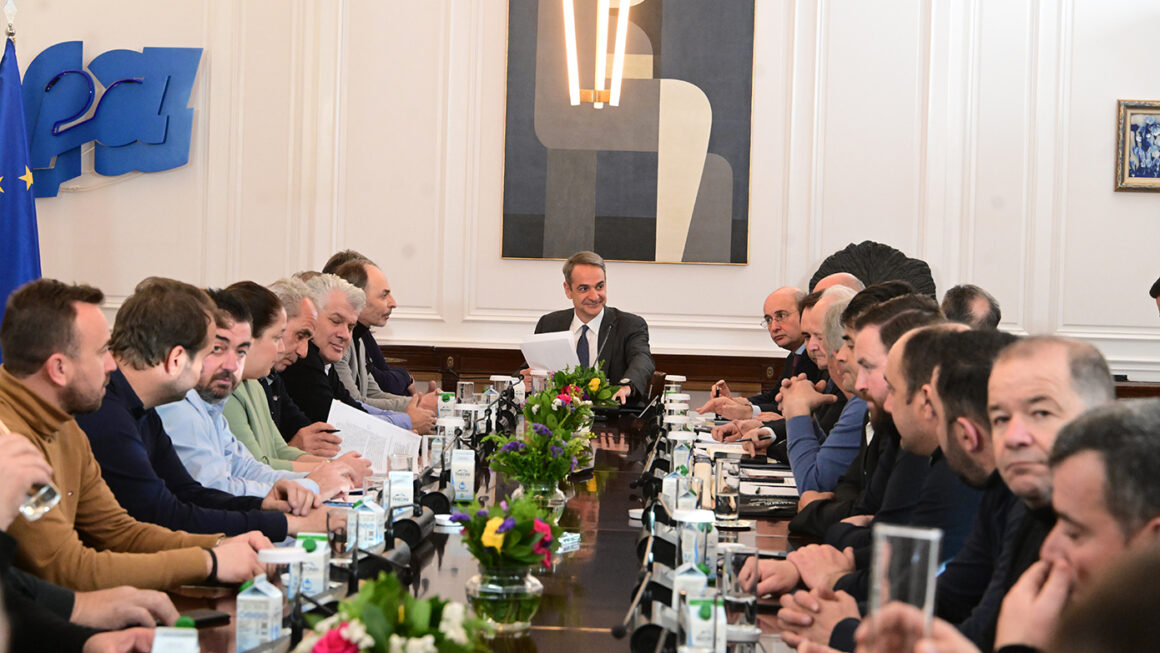 Εξαντλήθηκαν τα όρια παροχών και υπομονής διαμηνύει η κυβέρνηση