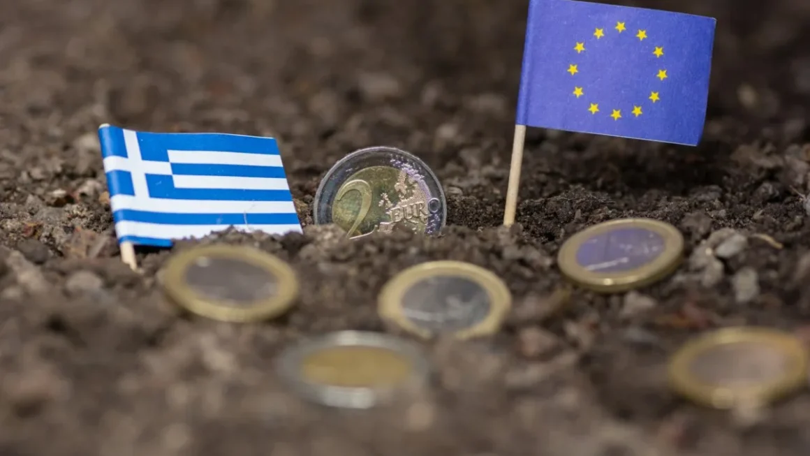 Η Ελλάδα στη πρώτη θέση της ΕΕ στη μείωση του «κενού» ΦΠΑ