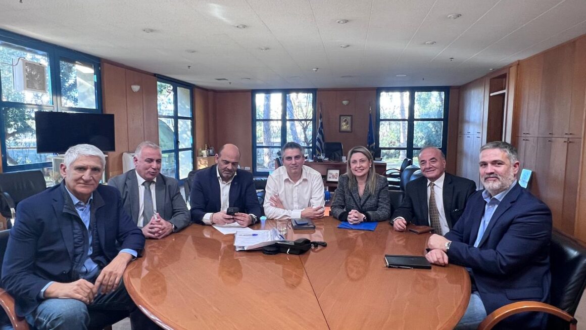 Ανανέωσαν το «ραντεβού» στο υπουργείο Υποδομών για την σύνδεση του νέου λιμένα με την Ολυμπία Οδό