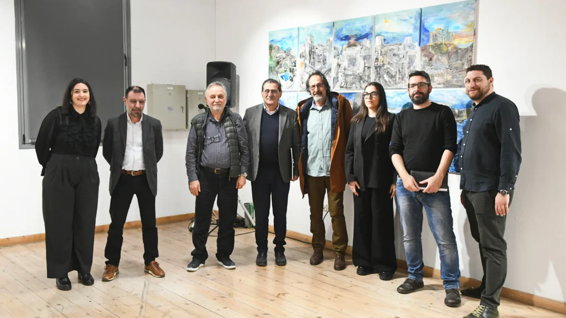 Μια ξεχωριστή έκθεση στην αγορά Αργύρη «Ανθρωπόμορφες ρωγμές +» της εικαστικής ομάδας Fabbrica