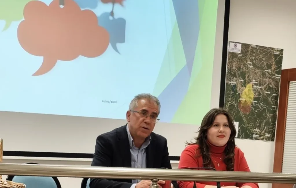Ο Δήμαρχος Ερυμάνθου με τους ανθρώπους των Πολιτιστικών Σωματείων