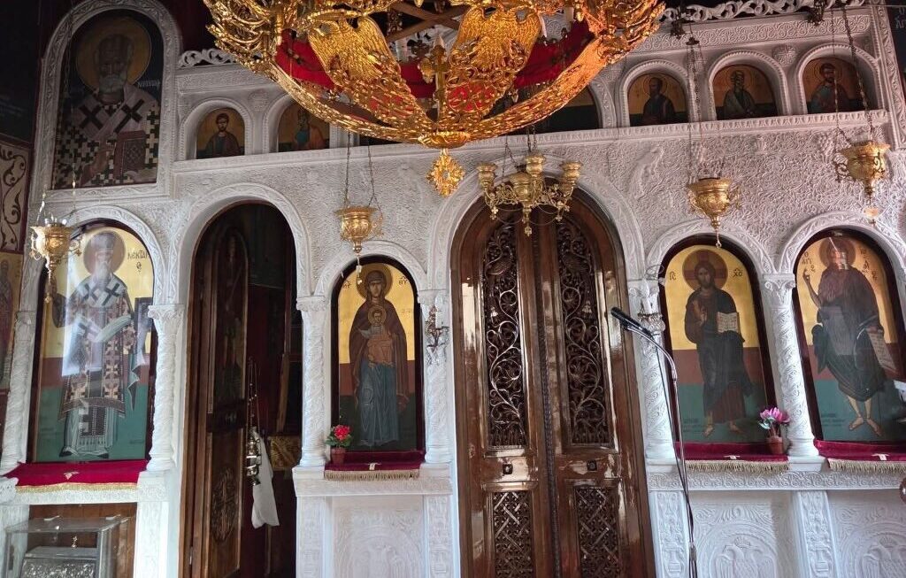 Τακτική τέλεση Θείας Λειτουργίας στο Μητροπολιτικό Παρεκκλήσιο Αγίου Νεκταρίου Διακοπτού