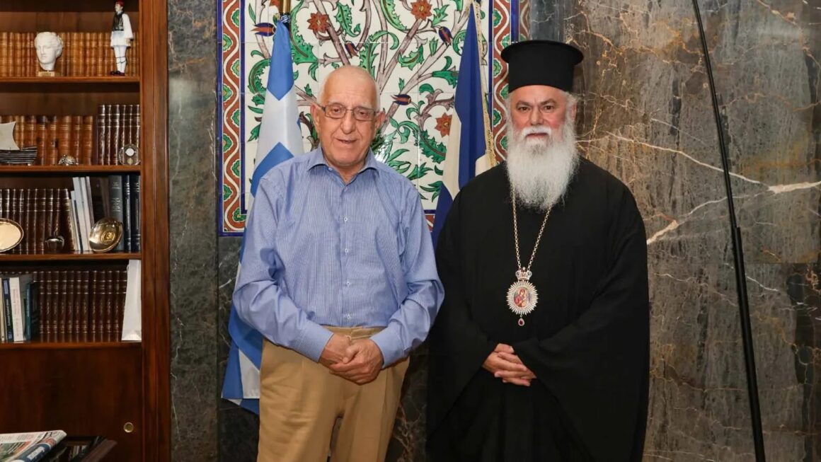 Αντάλλαξαν απόψεις για θέματα που αφορούν στο πνευματικό, φιλανθρωπικό και κοινωνικό έργο της τοπικής μας Εκκλησίας